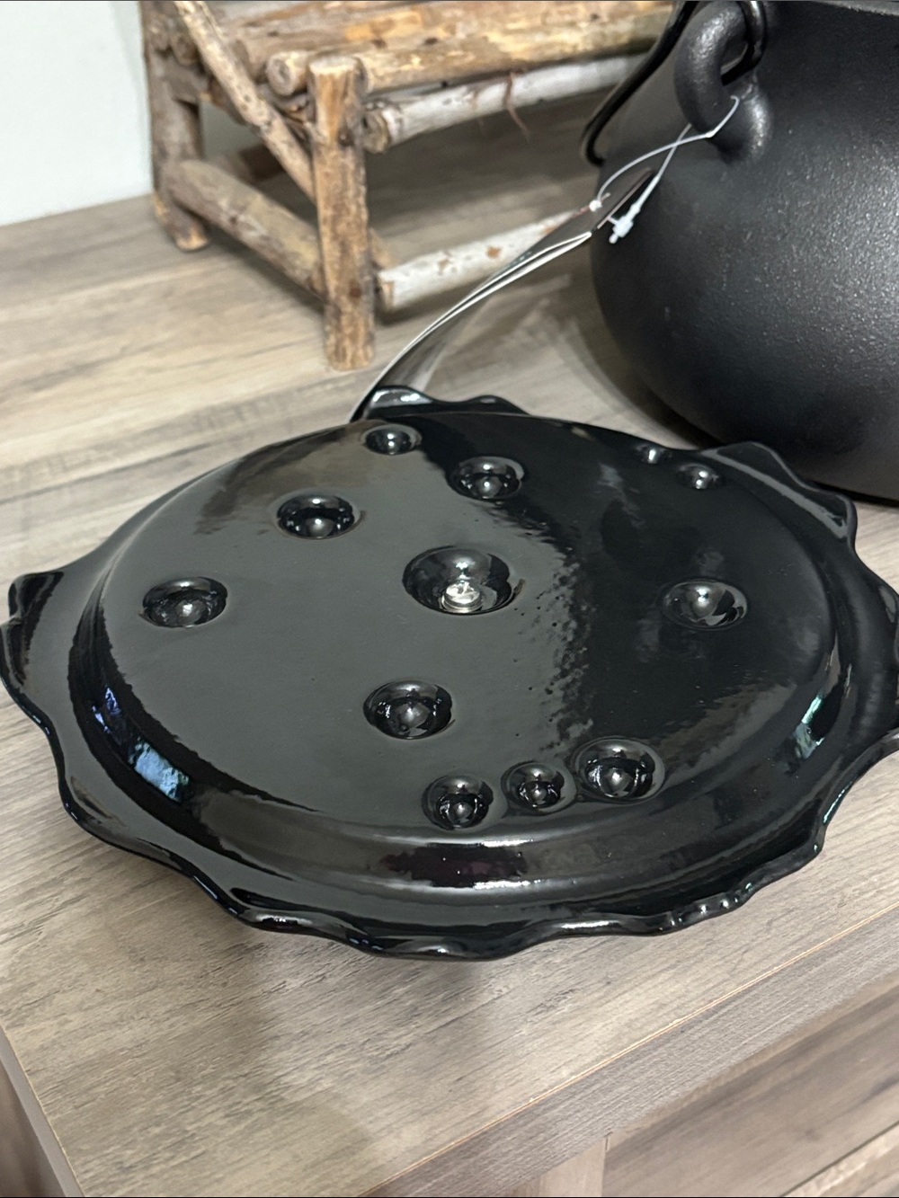 NWT Smith and Clark 4 Quart Cast Iron Cauldron Pot Black 'Bubbling' Lid NEW - Picture 7 of 12